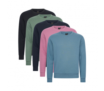De Mario Russo Sweater Ronde Nek is verkrijgbaar in 5 kleuren.